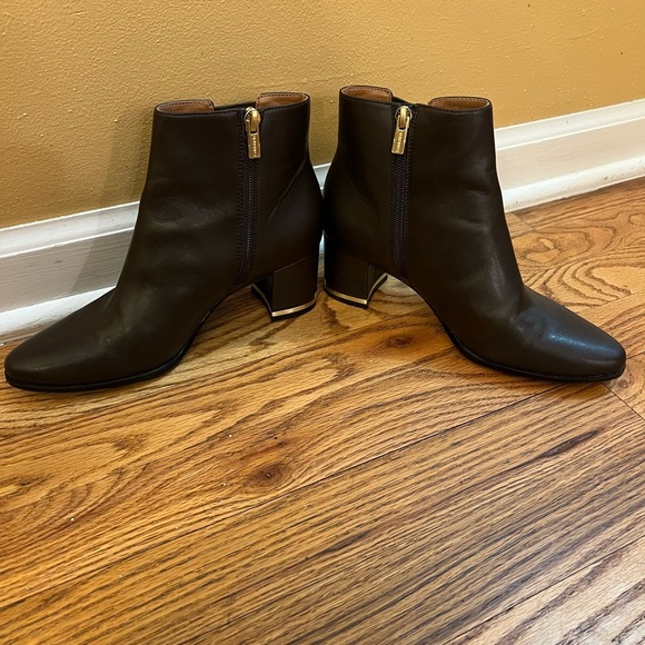 Calvin Klein Coffee Bean Brown Block Heel Chelsea Fioranna Boots Gold Size 6.5 - Picture 3 of 13